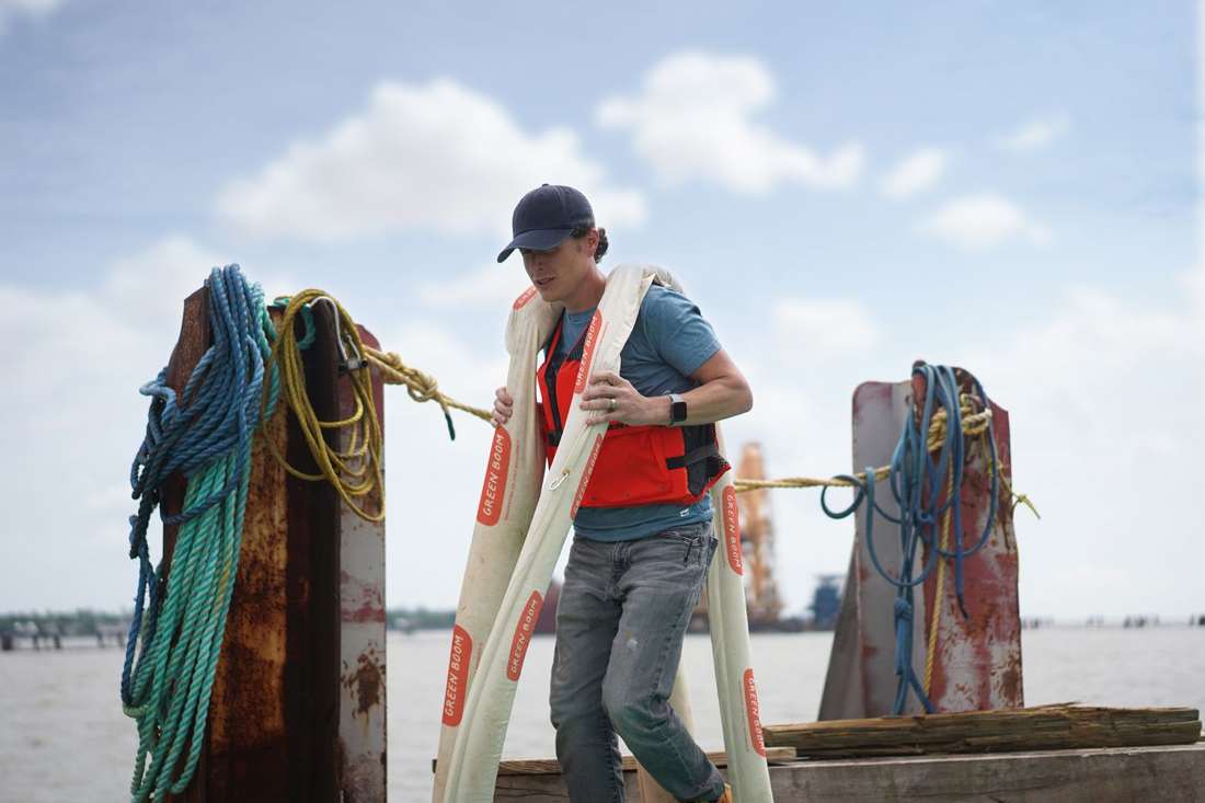 Green Boom absorbents in marine use